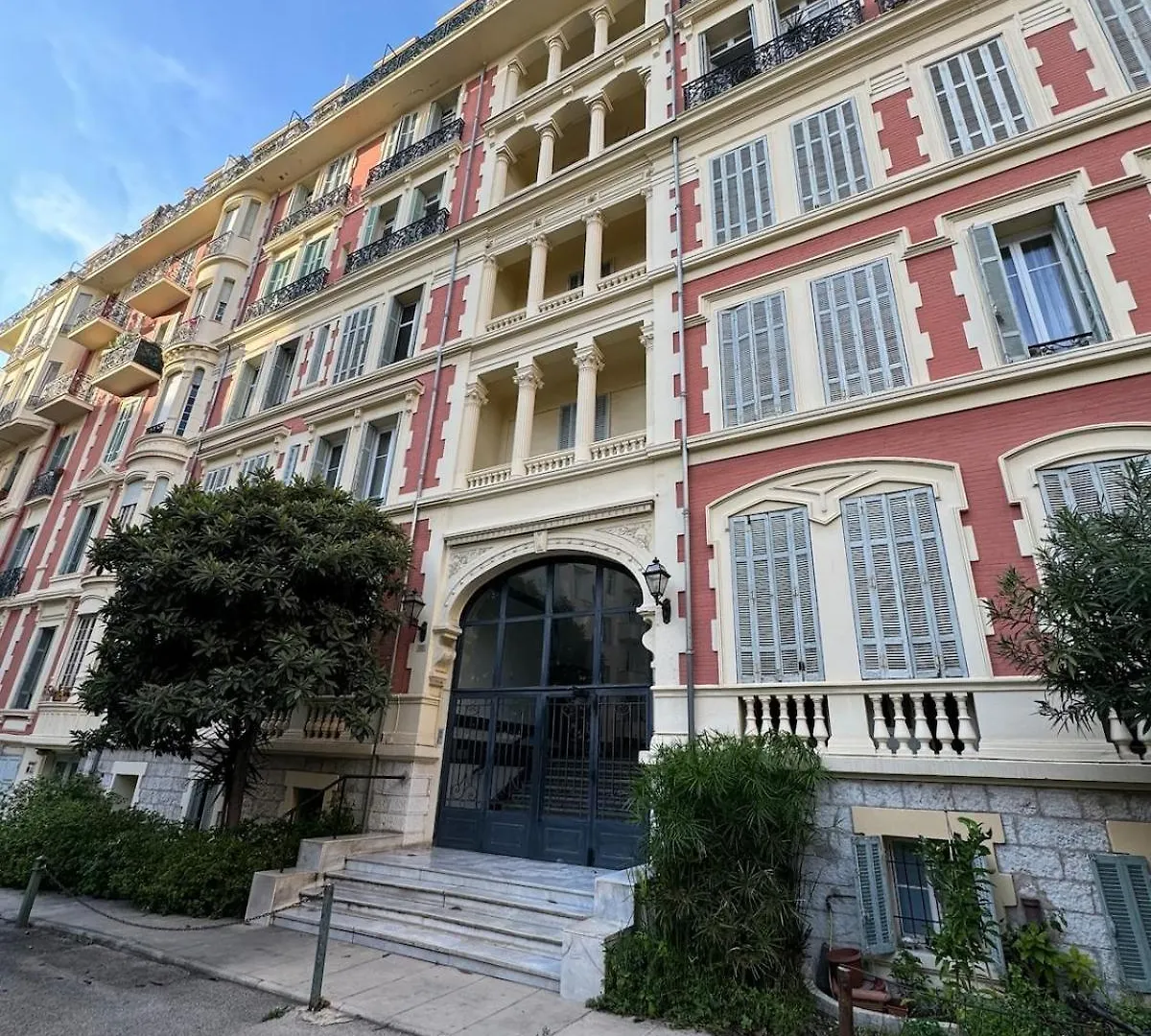 Apartment Studio En Plein Coeur De Nice